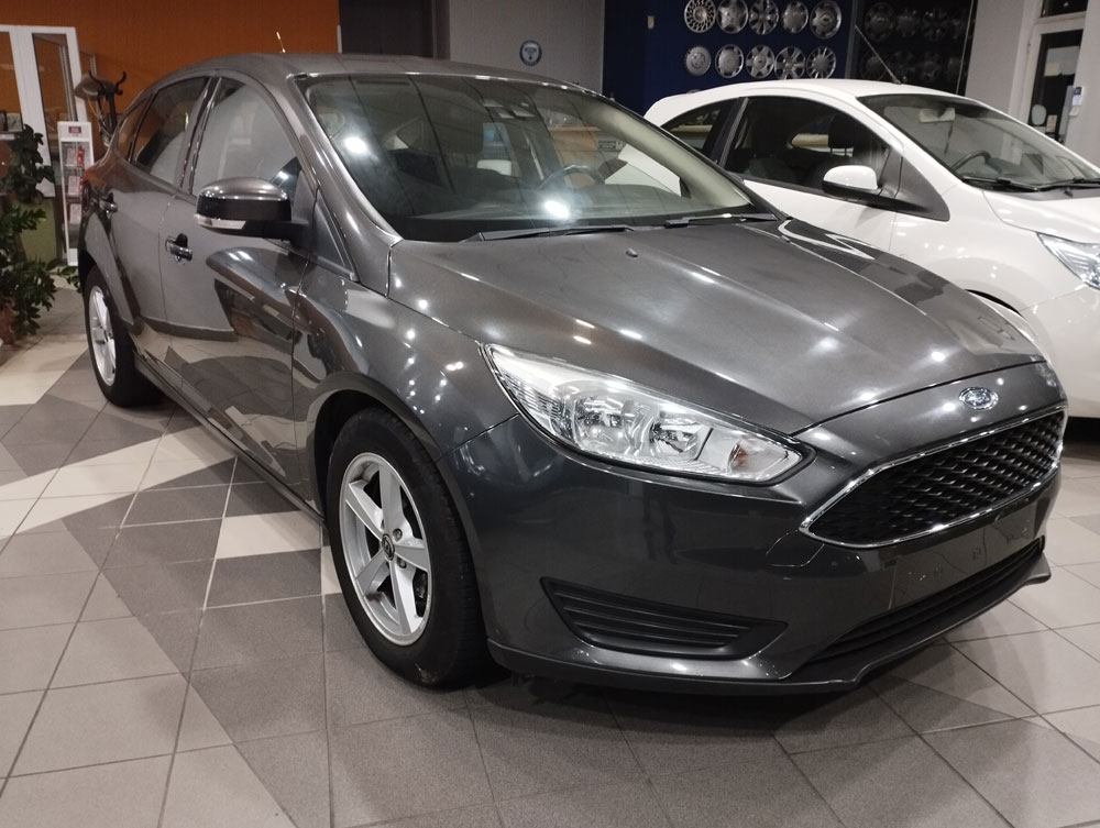 ford focus trend 1