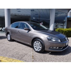 VW Passat Sedan